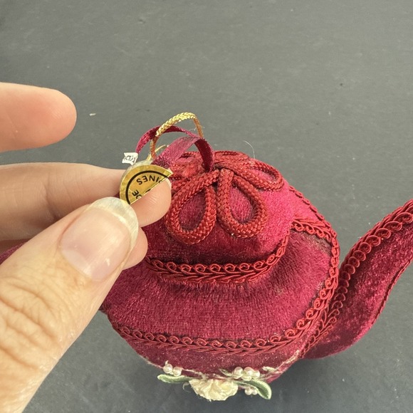 Red Rose Velvet Lace Teapot Christmas Ornament Embroidery Ornament Floral - Picture 3 of 9